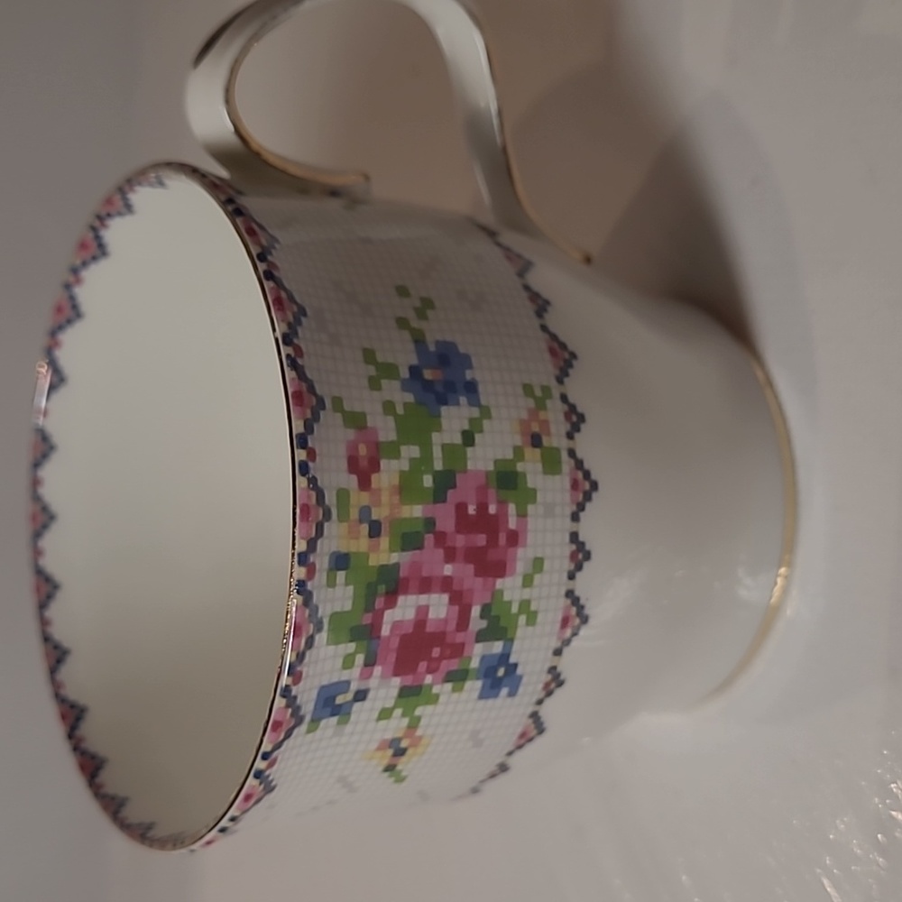 Vintage Royal Albert petit point bone china coffee   mugcup